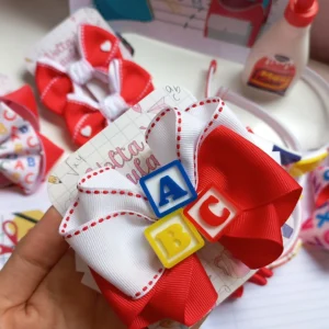 LAÇO ESCOLAR ABC VERMELHO E BRANCO