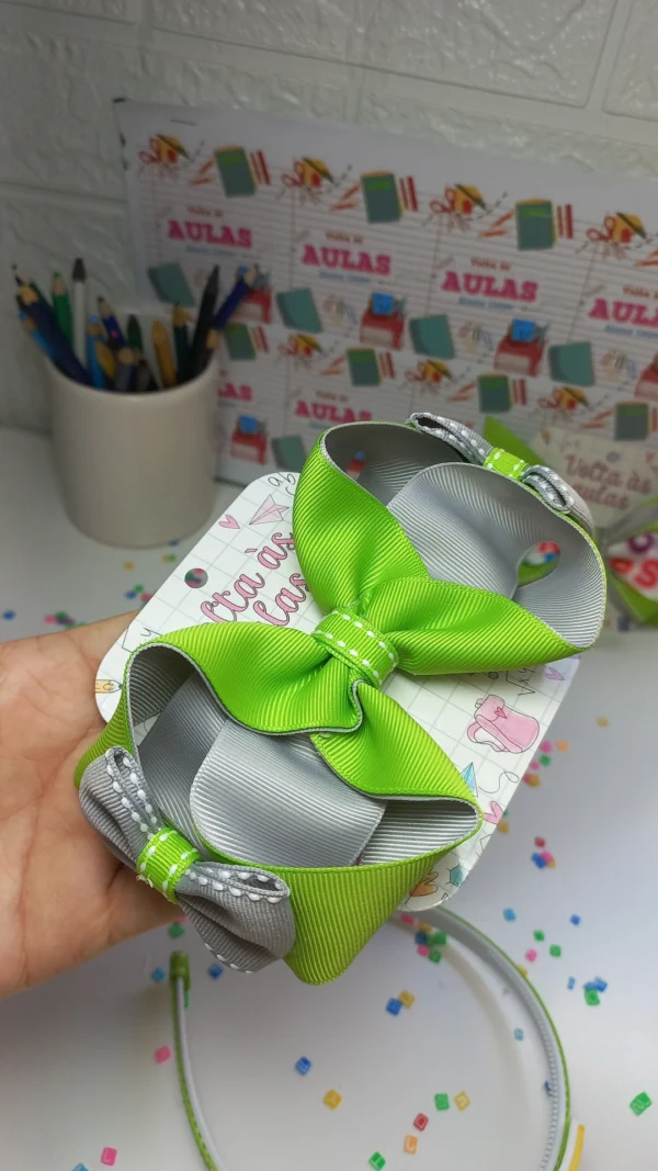 LAÇO ESCOLAR VERDE LIMÃO E CINZA