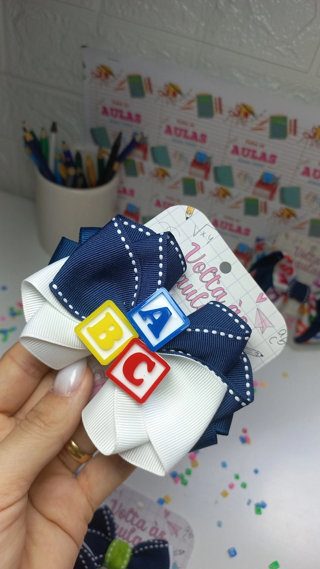 LAÇO ESCOLAR ABC AZUL MARINHO E BRANCO