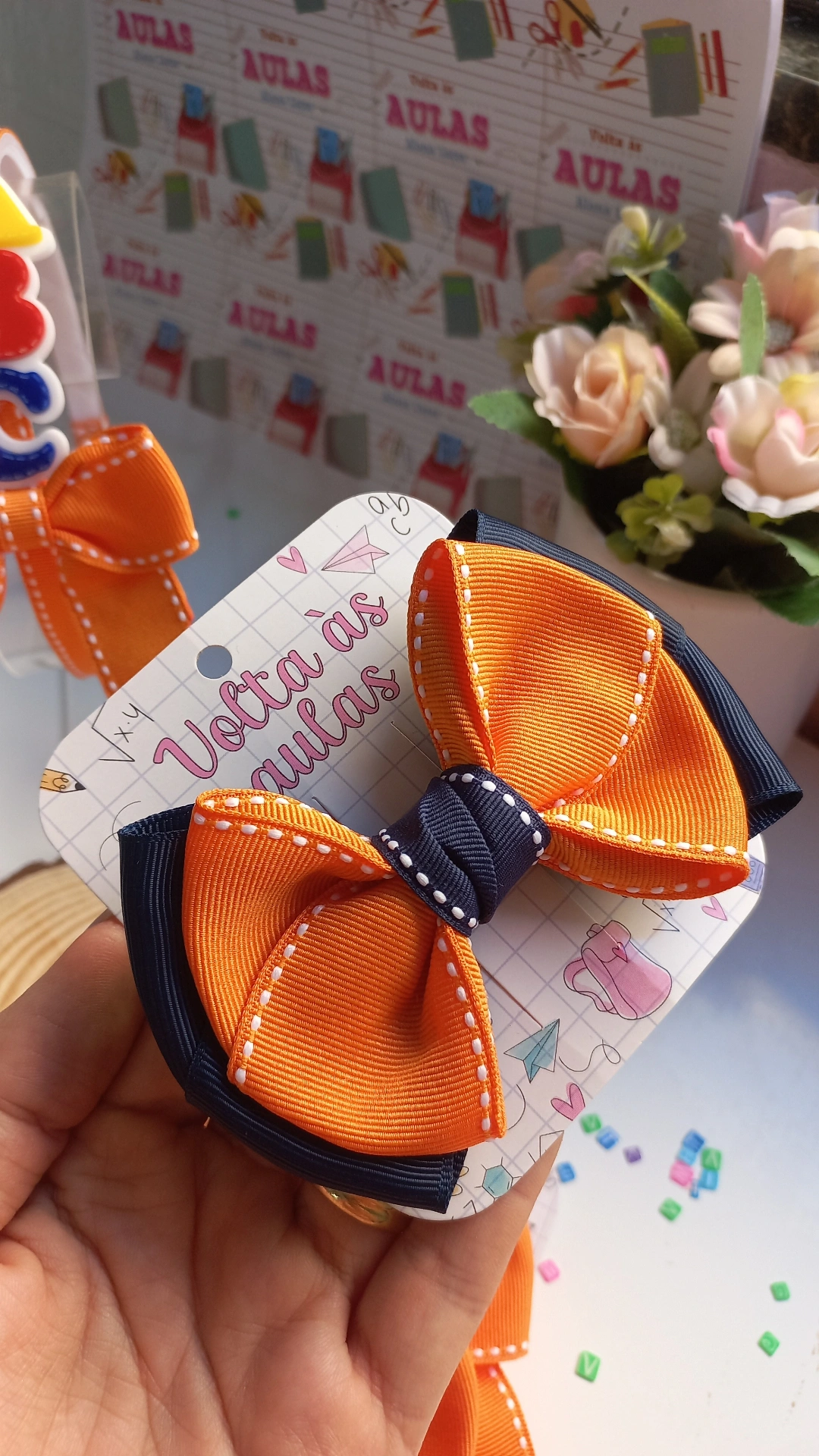 LAÇO ESCOLAR (LARANJA E AZUL MARINHO)