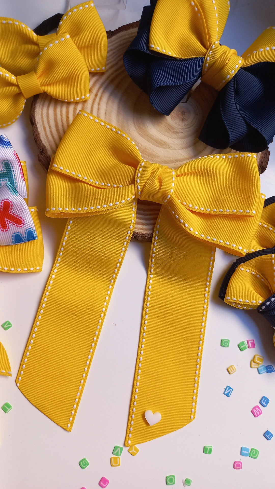 LAÇO PONTA ESCOLAR AMARELO