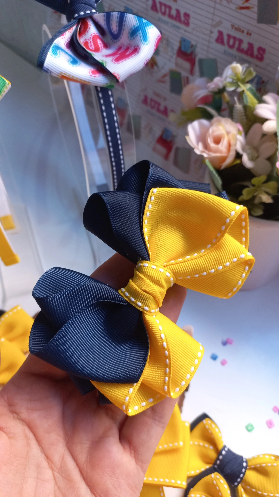 LAÇO ESCOLAR (AMARELO E AZUL MARRINHO)