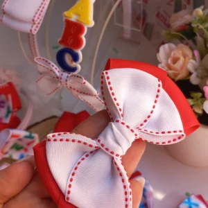 LAÇO ESCOLAR (BRANCO E VERMELHO)