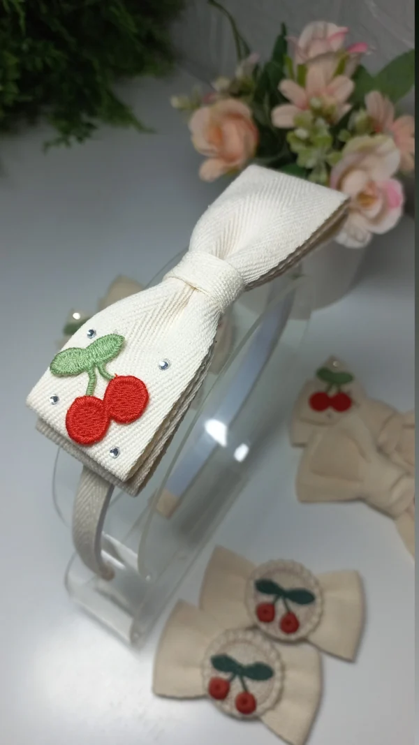 TIARA CEREJA