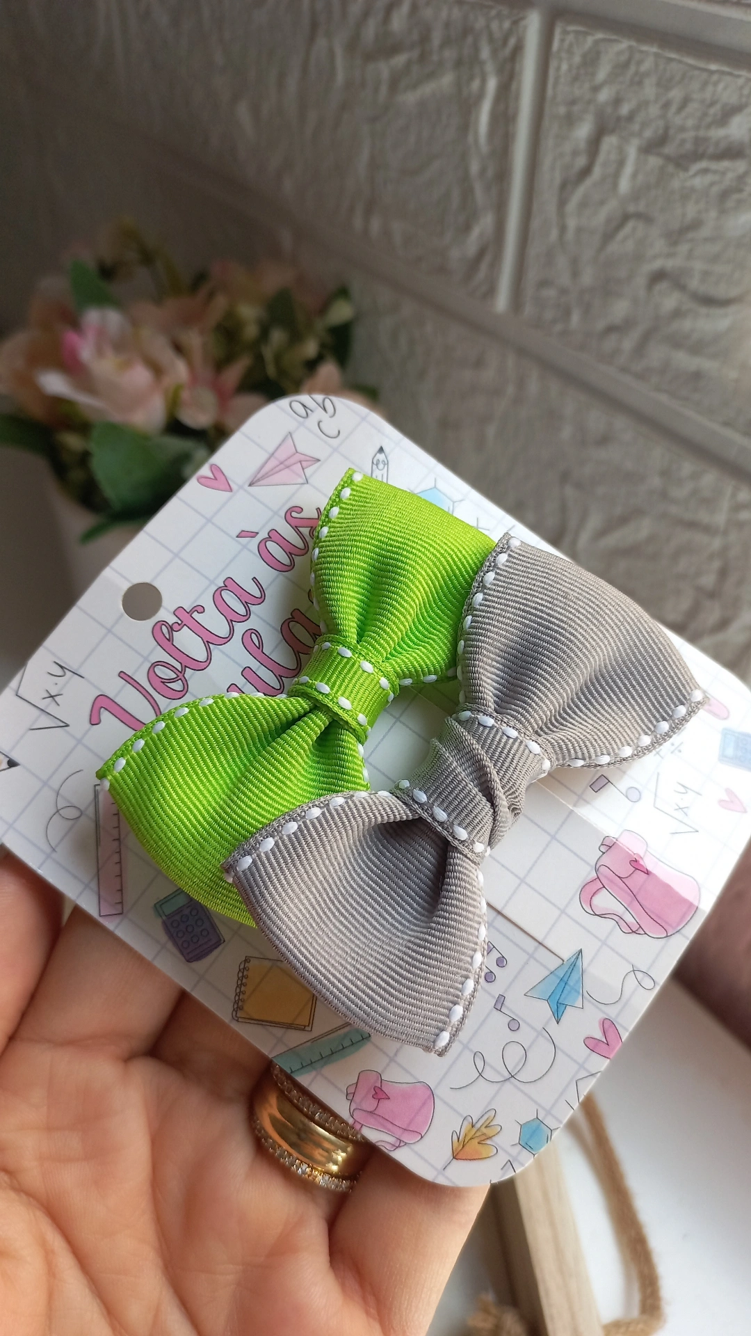 KIT 2 LACINHOS ESCOLAR VERDE LIMÃO E CINZA