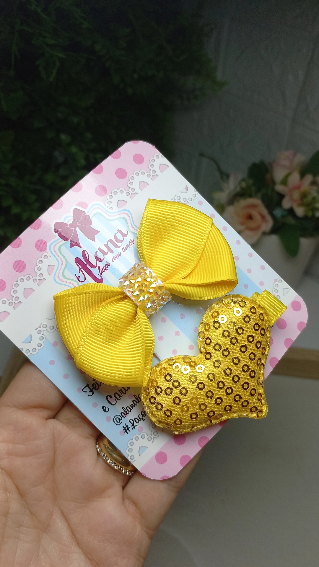 HAIR CLIP CORAÇÃO AMARELO