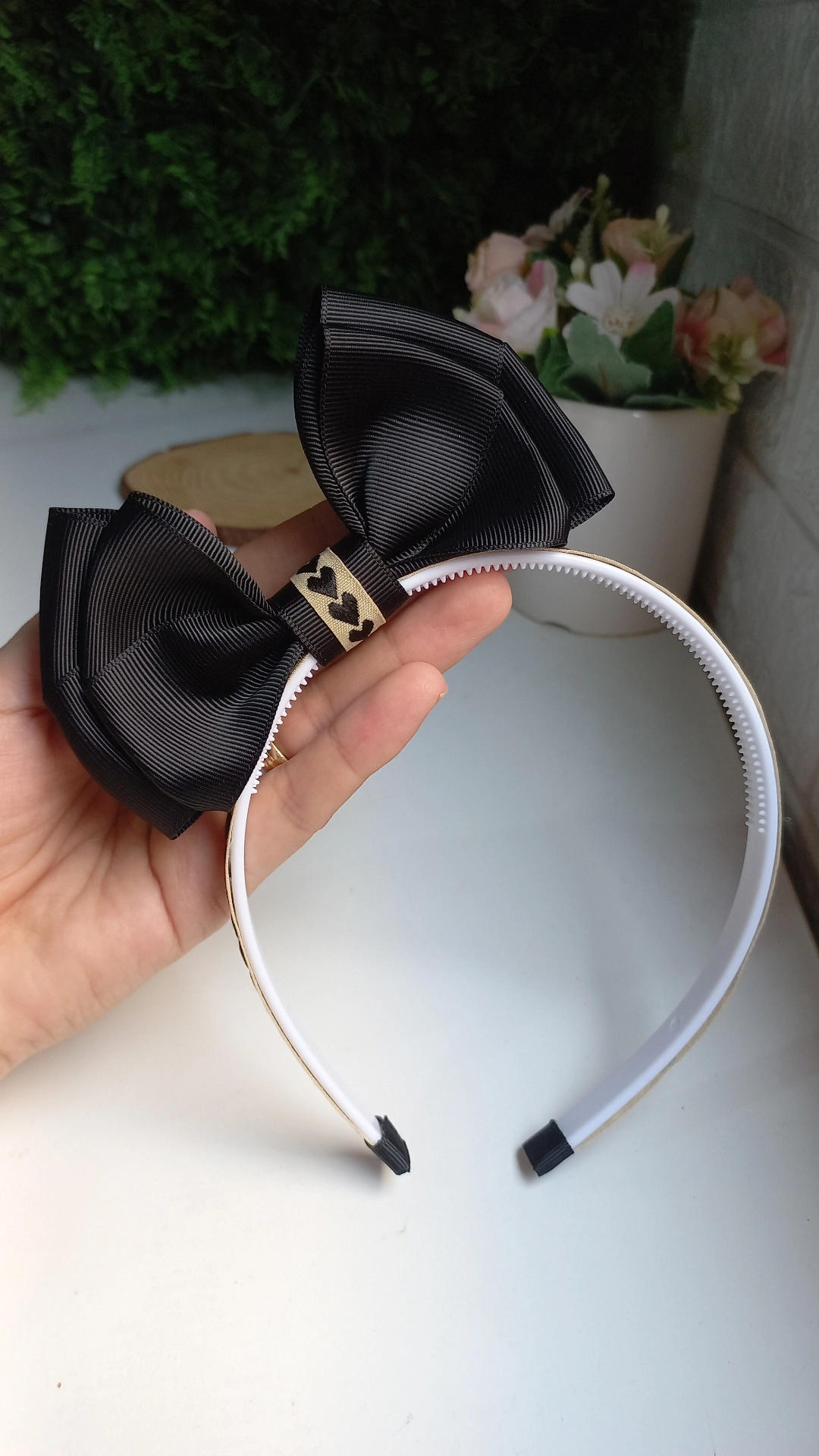 TIARA CORAÇAÕ PRETA