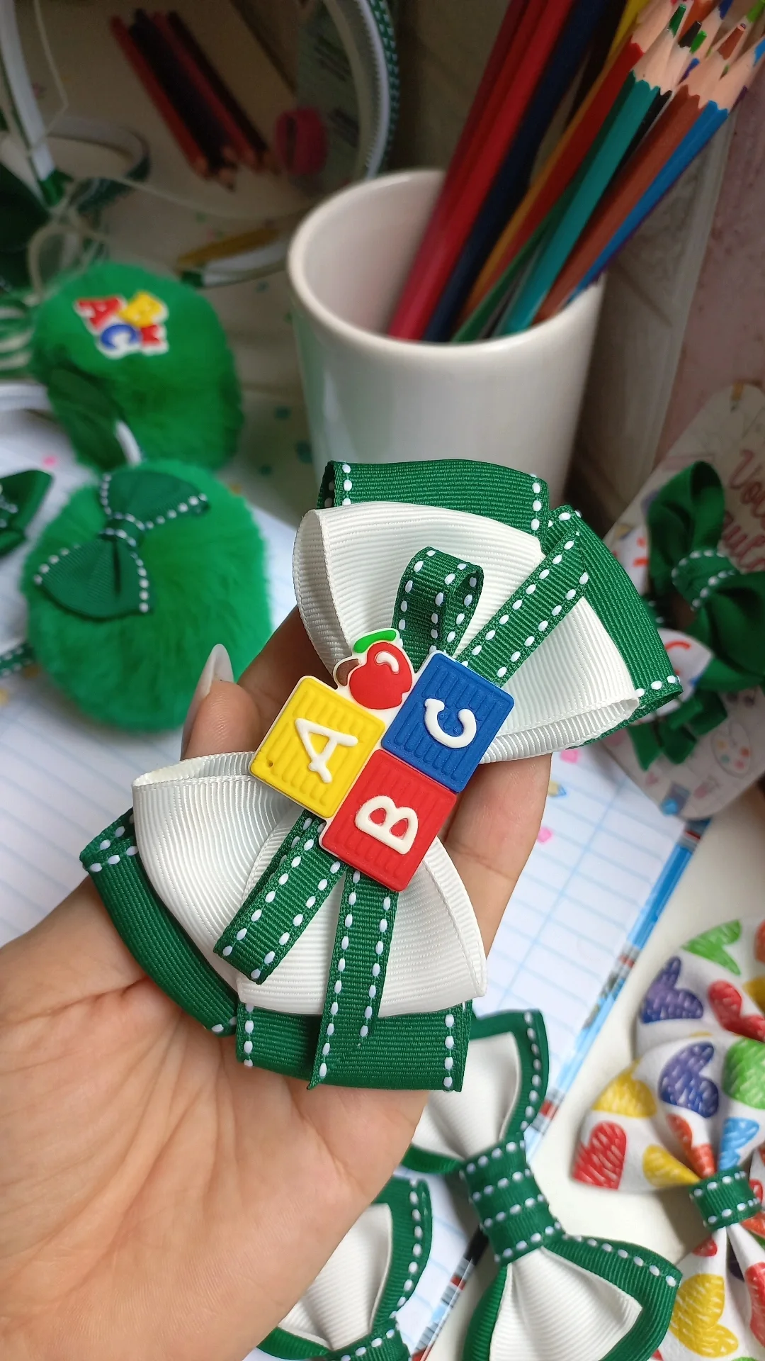 LAÇO ESCOLAR ABC ( INFORMAR A COR DO UNIFORME )