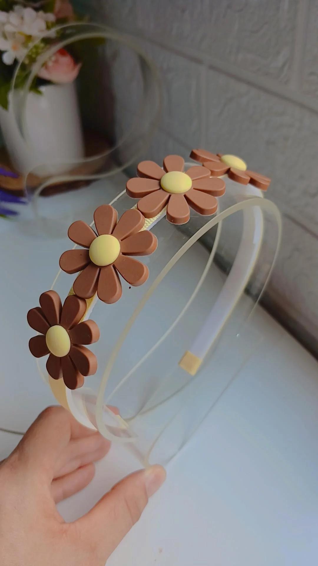 Tiara flor marrom