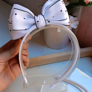 TIARA PÓA