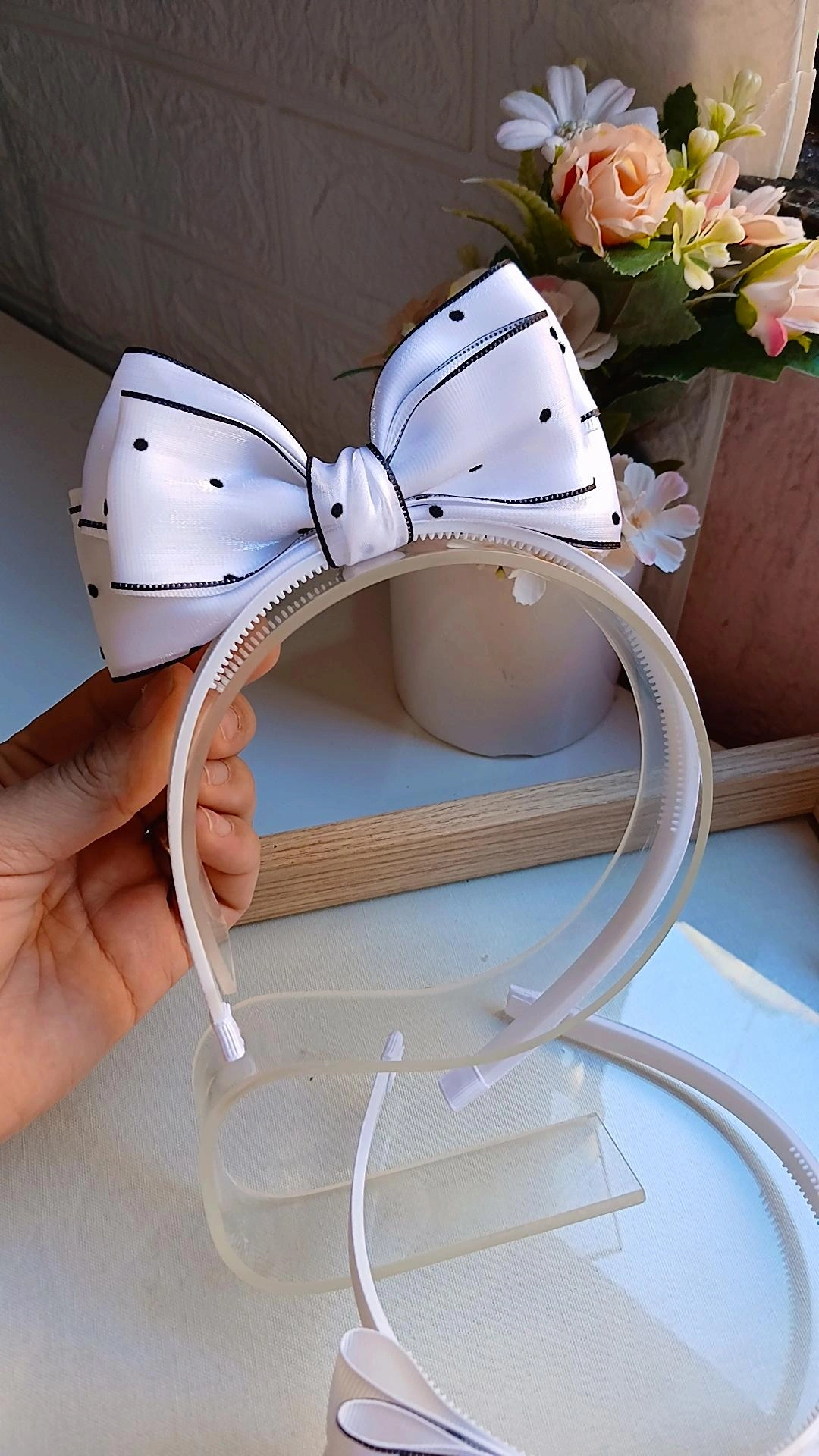 TIARA PÓA