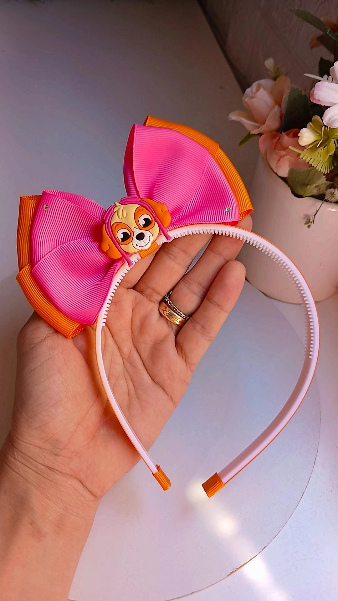 TIARA SKYE ( PATRULHA CANINA )